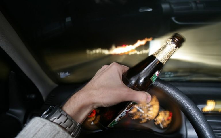 La Guardia Civil tiene la respuesta definitiva: Con estas cervezas darás positivo en un control de alcoholemia