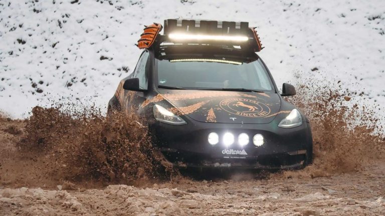 Delta4x4 convierte tu Tesla Model Y en un auténtico todoterreno