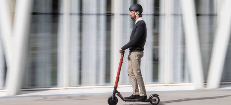 Si tienes un patinete eléctrico, esto es lo que la DGT quiere que pagues a partir de ahora