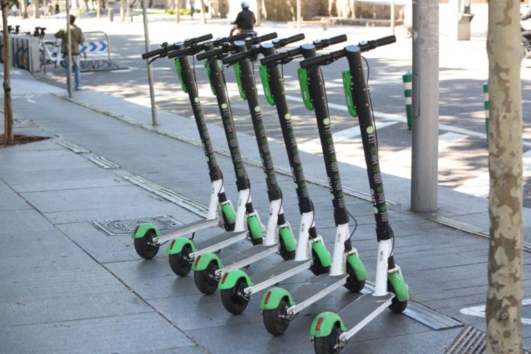 La OCU te dice donde comprar los mejores patinetes eléctricos por menos de 400 euros