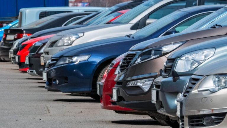 ¿Sabes cuánto tiempo se pasa tu coche aparcado?