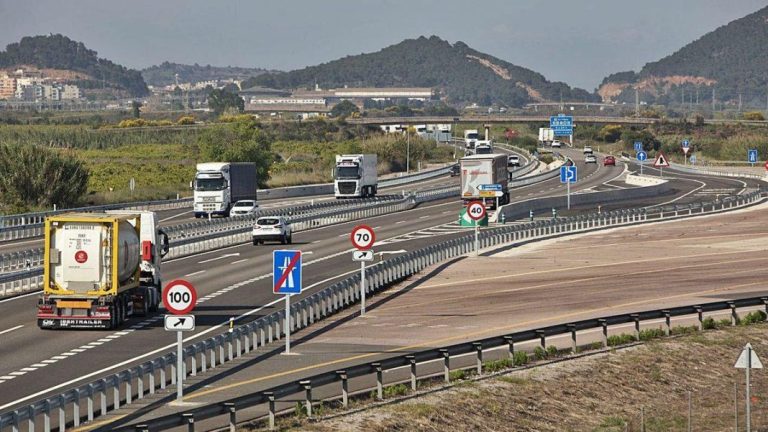 Los únicos conductores que no deberán pagar peajes en 2024