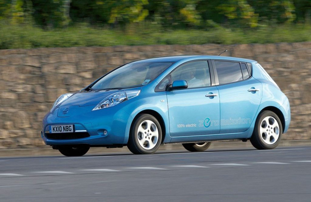 Carlos Ghosn: qué fue del hombre que salvó Nissan y huyó de Japón en una caja 3 Motor16 carlos ghosn nissan leaf
