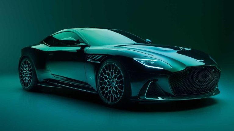 Aston Martin DBS 770 Ultimate. Punto y final