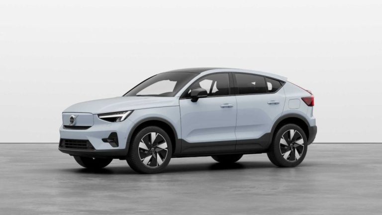 Los Volvo C40 y Volvo XC40 eléctricos ahora son de propulsión trasera