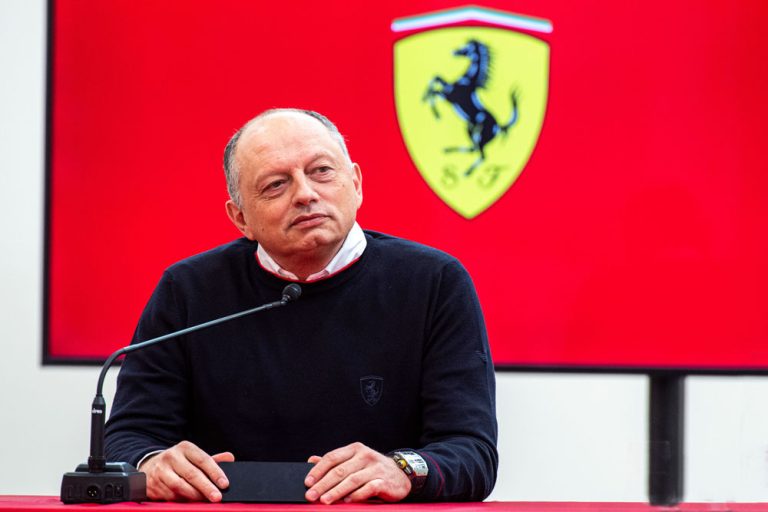 Fred Vasseur y su aterrizaje en Ferrari: «Ni piloto número 1, ni número 2». Y nada de grandes cambios, por ahora