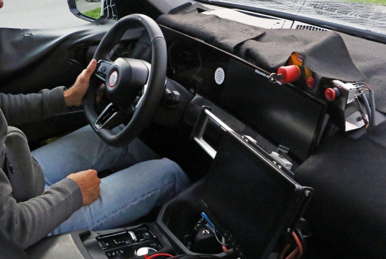 El nuevo BMW X3 muestra su interior