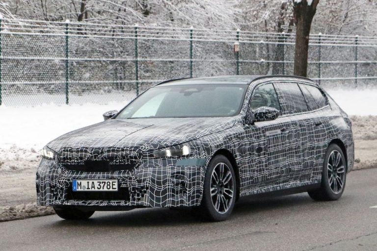 BMW i5 Touring. El familiar eléctrico se prepara
