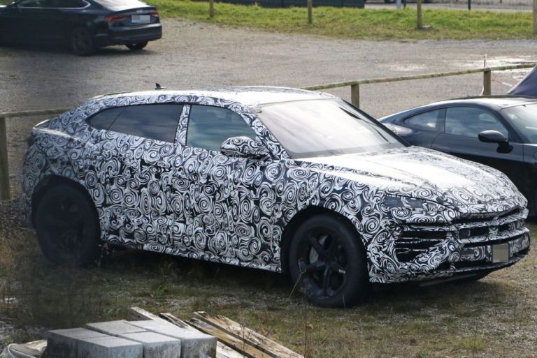 El Lamborghini Urus PHEV nos muestra su cara