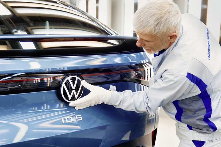 Bajan las ventas de coches en Europa y una marca sobresale por encima del resto