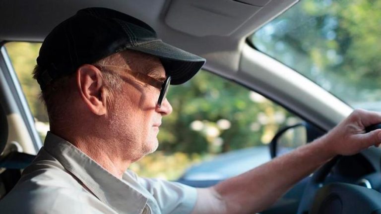 Las nuevas normas de la DGT para que los mayores de 65 años dejen de conducir