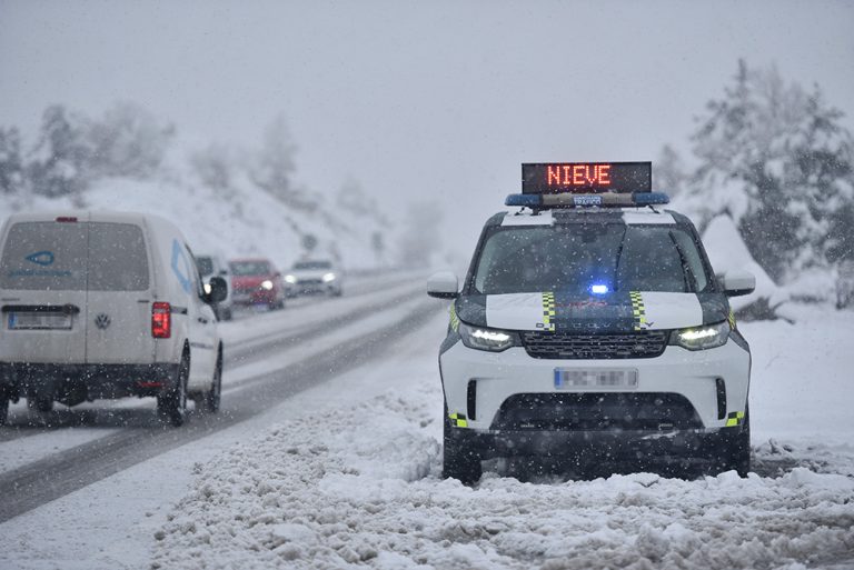 ‘Como cebollas’: La última queja de Guardia Civil de Tráfico cuando llega el frío