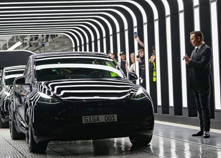 ¿Por qué Tesla se pasa a los 48 voltios?
