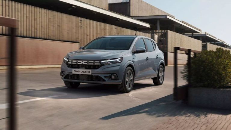 Los mejores coches con etiqueta ECO para comprarte en 2023