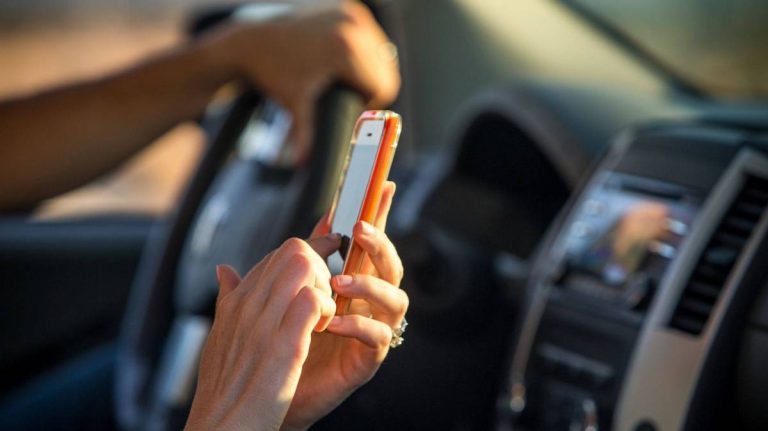 Todo lo que puedes controlar en tu coche gracias a estas aplicaciones