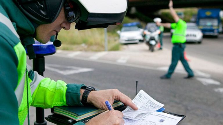 Esta es la multa más barata que te pueden poner con tu moto