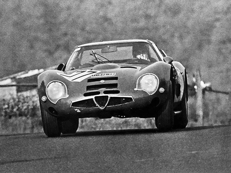 Así se conduce al límite un Alfa Romeo Giulia TZ2 con 58 años de historia