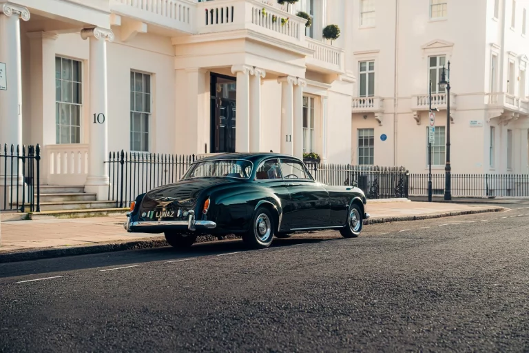 Bentley S2 Continental. Lunaz lo convierte en eléctrico