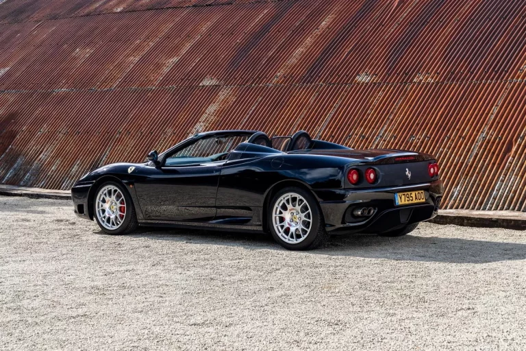 El Ferrari 360 Spider de David Beckham busca nuevo hogar