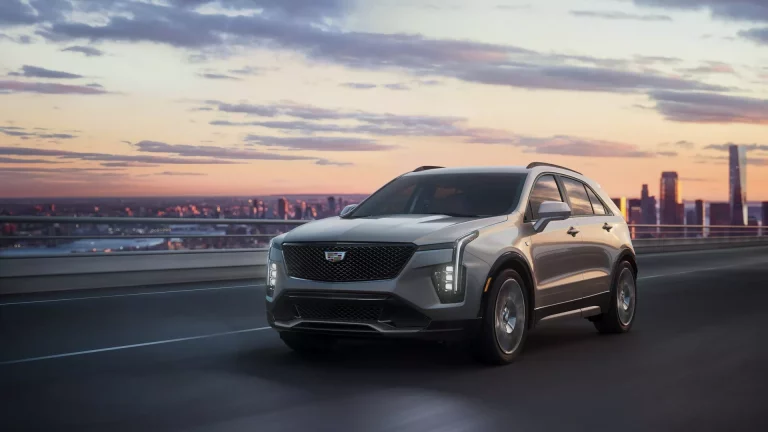 Cadillac XT4. Un Lyriq en miniatura y con un motor de gasolina