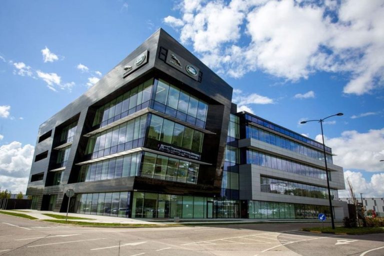 Los coches de Jaguar Land Rover tendrán ‘inteligencia’ española