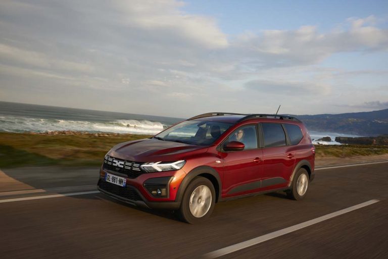 Dacia Jogger Hybrid. Probamos el híbrido de 7 plazas más barato del mercado