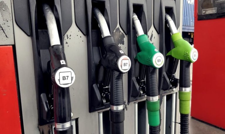 ¿Qué tengo que hacer si echo gasolina en un coche diésel?