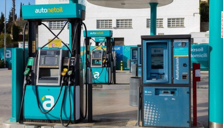 La gasolinera que trae de cabeza a Cepsa y Repsol por el descuento que hace en la gasolina