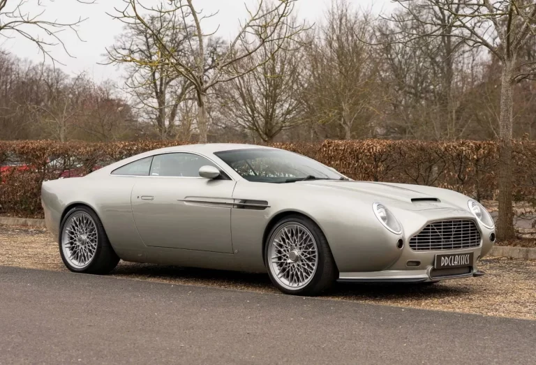 BAE Vantare. Un Aston Martin DB9 con aires de DB5 busca hogar