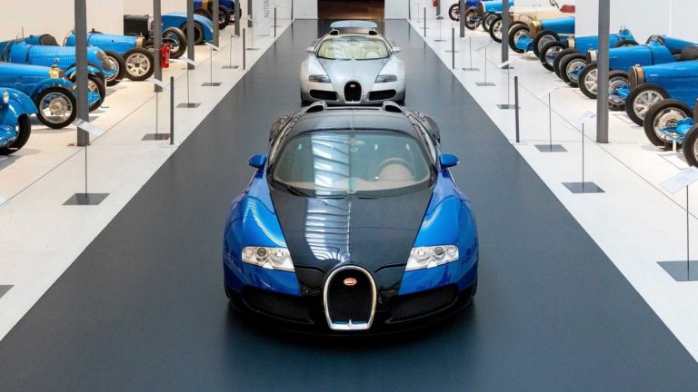 Esta operación de mantenimiento del Bugatti Veyron cuesta más que un Dacia Sandero