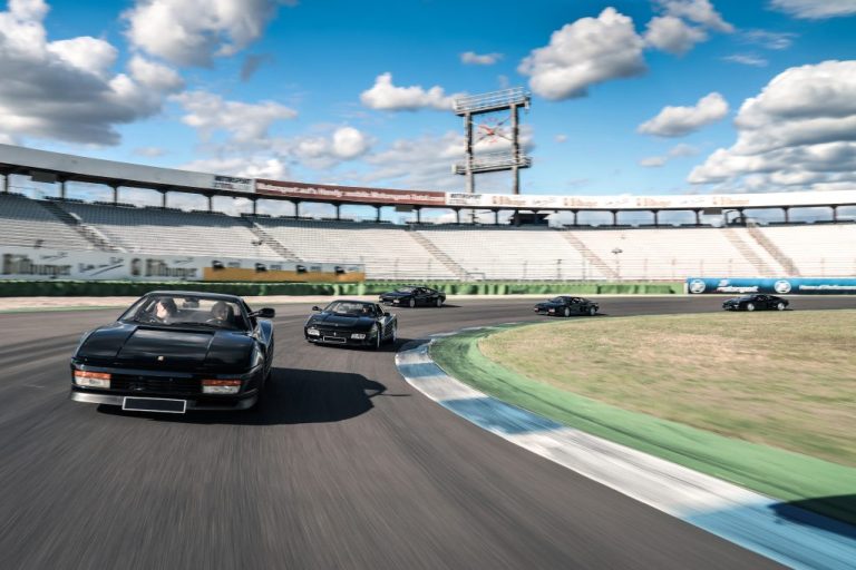 Ferrari Testarossa: esta impresionante colección busca hogar