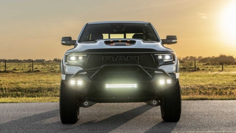 Extra de carbono para los RAM 1500 TRX gracias a Hennessey