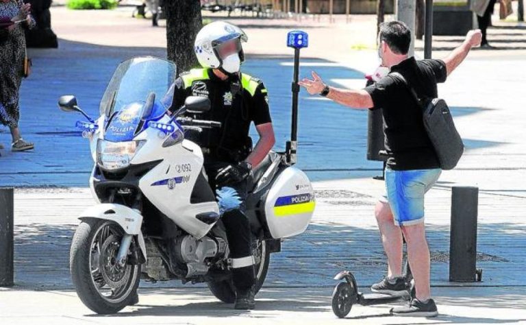 ¿Me pueden quitar puntos del carnet si me multan con un patinete eléctrico o una bicicleta?