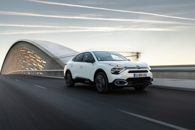 Citroën C4 X. Un coche casi único y casi sin rivales