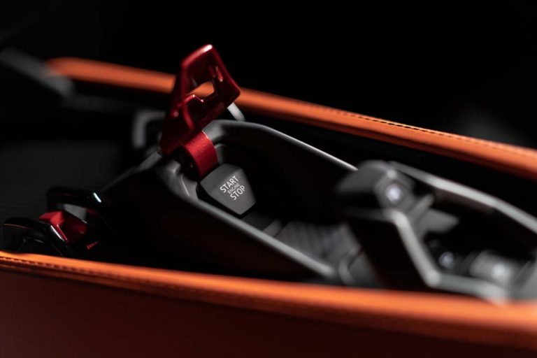 El anuncio del Lamborghini Revuelto con el que nos ponen los dientes largos