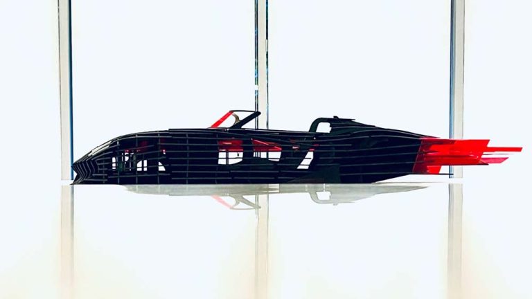 Esta escultura ‘esconde’ el futuro MG biplaza eléctrico descapotable