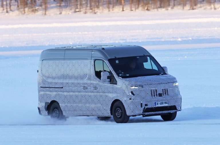 El Renault Master también se camufla