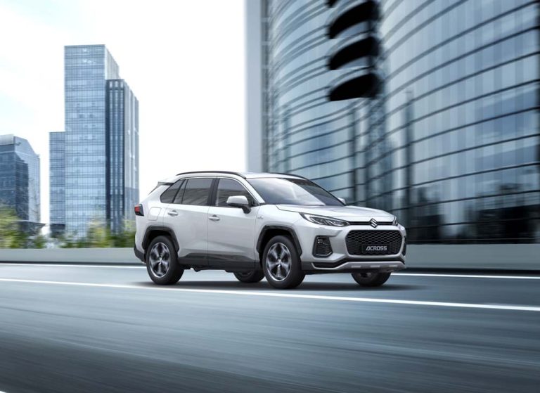 Suzuki Across 2023. Más carga tecnológica para este SUV PHEV