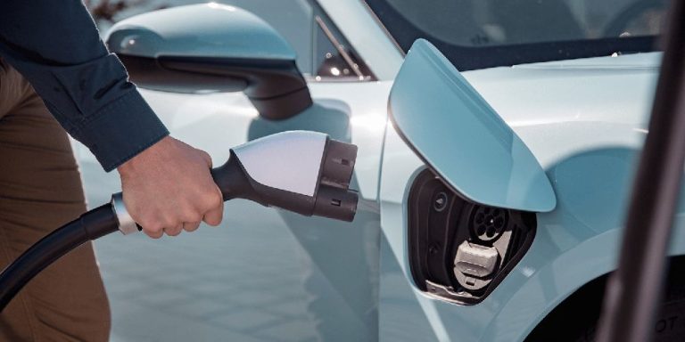 Crece el número de españoles que no compraría un coche eléctrico