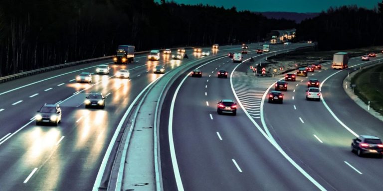 ¿Qué país europeo tiene más coches matriculados que habitantes?