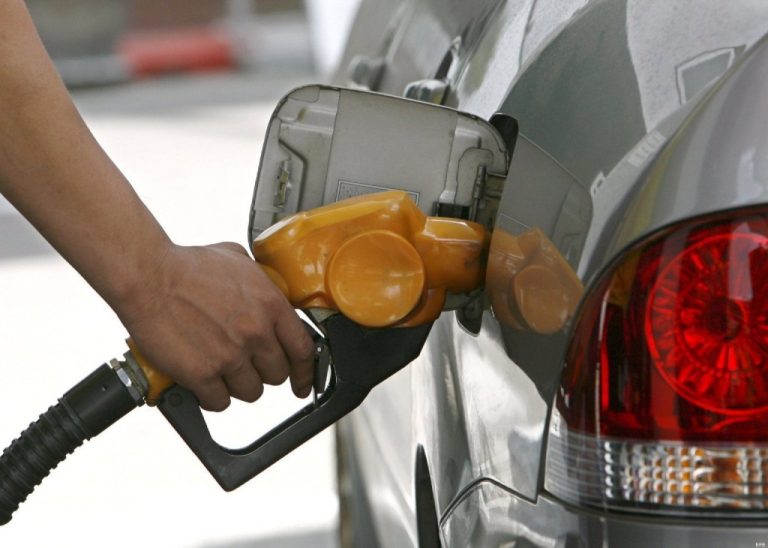 Con este simple truco vas a ahorrar hasta un 20% de combustible