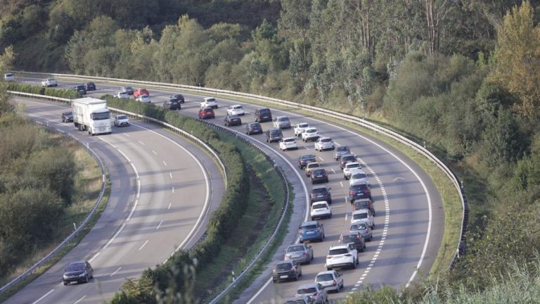 La tecnología que implantará la DGT en las carreteras y que lo cambiará todo. Estate atento