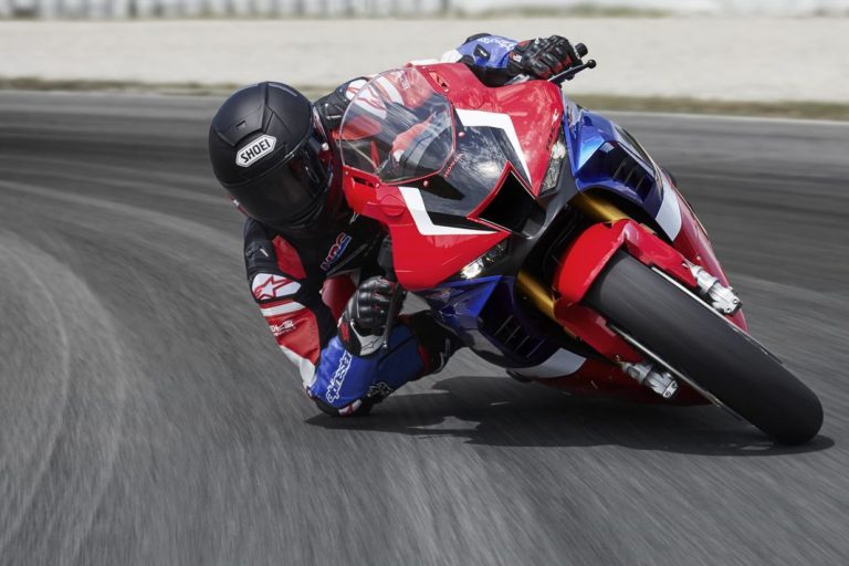Honda inventa el sistema definitivo para que nunca más te caigas en moto