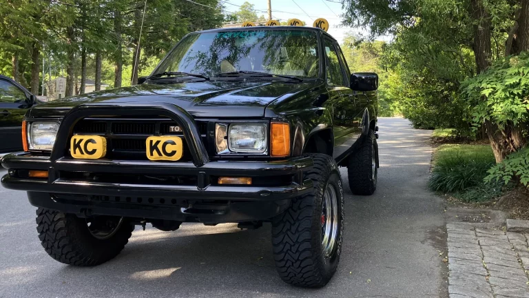 El Toyota SR5 de Regreso al futuro está buscando hogar