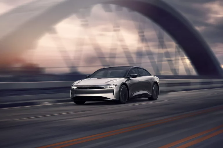 Lucid Air: Se actualiza para llegar más lejos que sus adversarios