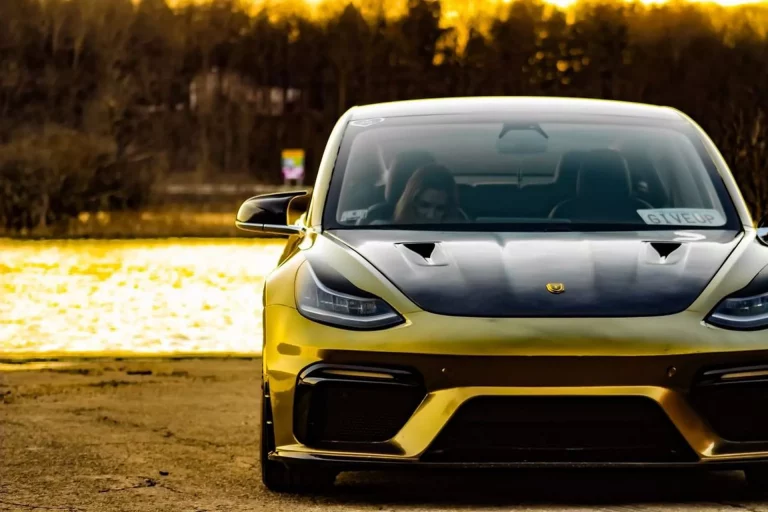 El Tesla Model 3 que soñaba con ser Porsche Cayman