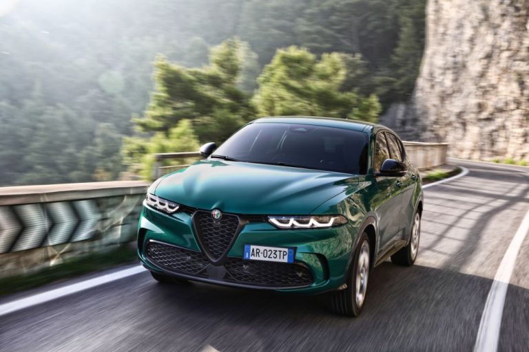 Conducimos el Alfa Romeo Tonale híbrido enchufable, el más potente y el más ahorrador