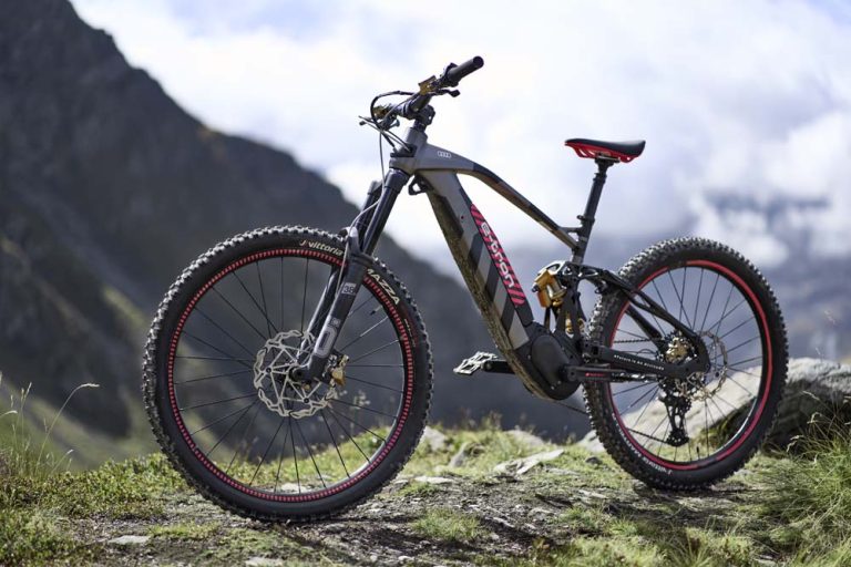 Audi ya tiene su bicicleta eléctrica, inspirada en el RS Q e-tron