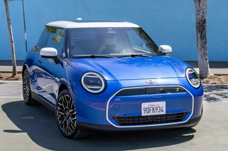 El Mini Cooper 2024, al descubierto: ¡fotos oficiales!