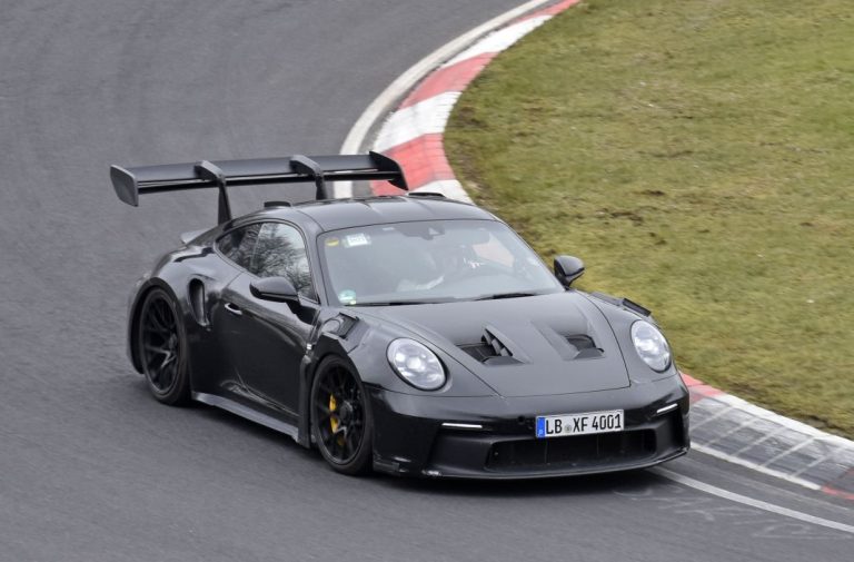 Fotos espía del Porsche 911 GT2 RS, la bestia está de vuelta
